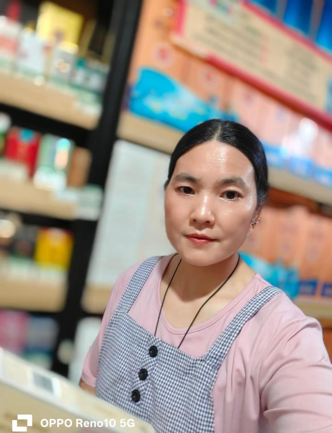 一首妈妈心中的佛，送给所有姐妹们。有妈妈惦念和叮嘱每天问候永远是幸福的。说早记着