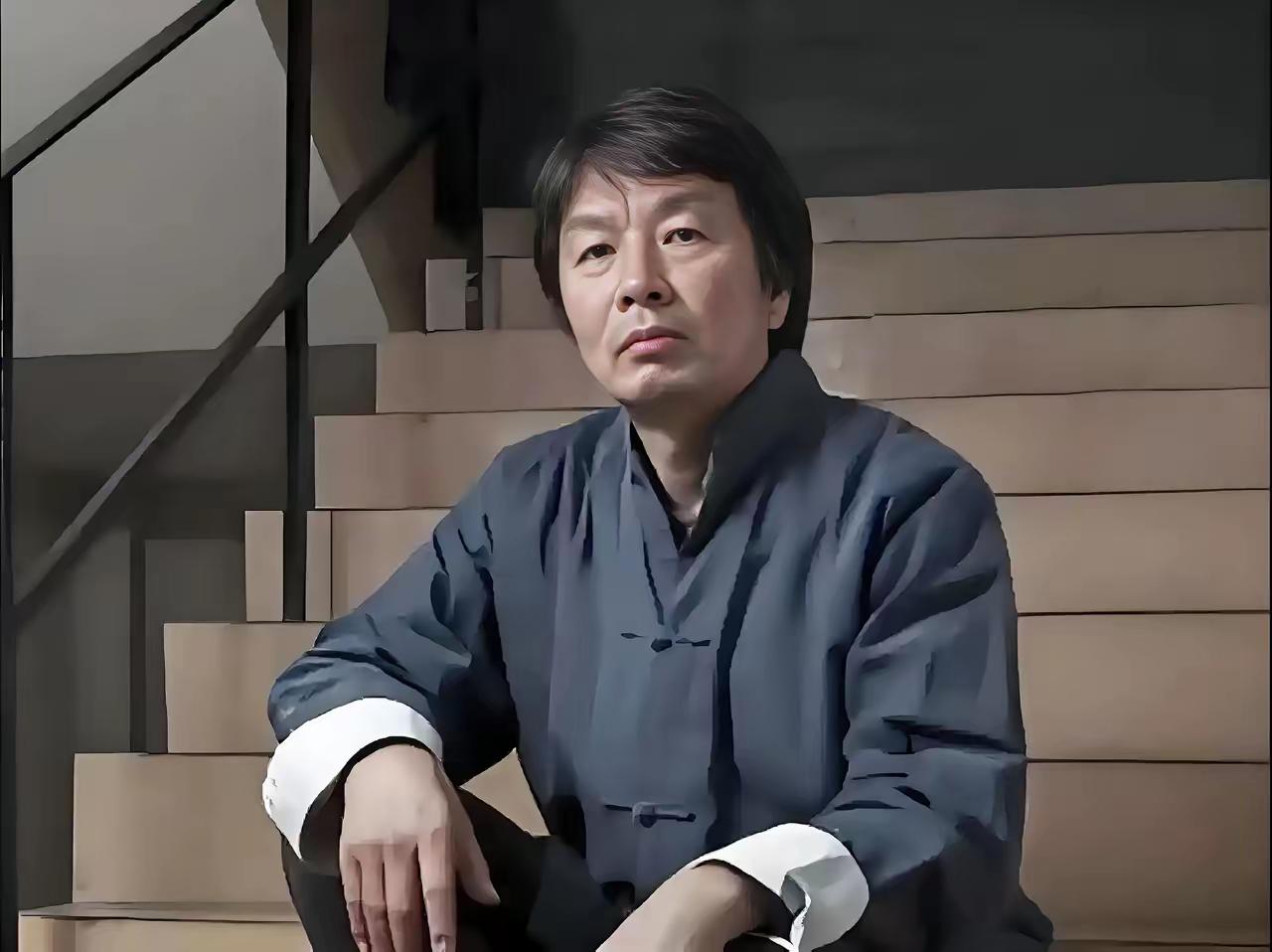 刘震云说：“跟底层人打交道，千万不能太友善，你行为上越尊重他们，他们越觉得你好欺