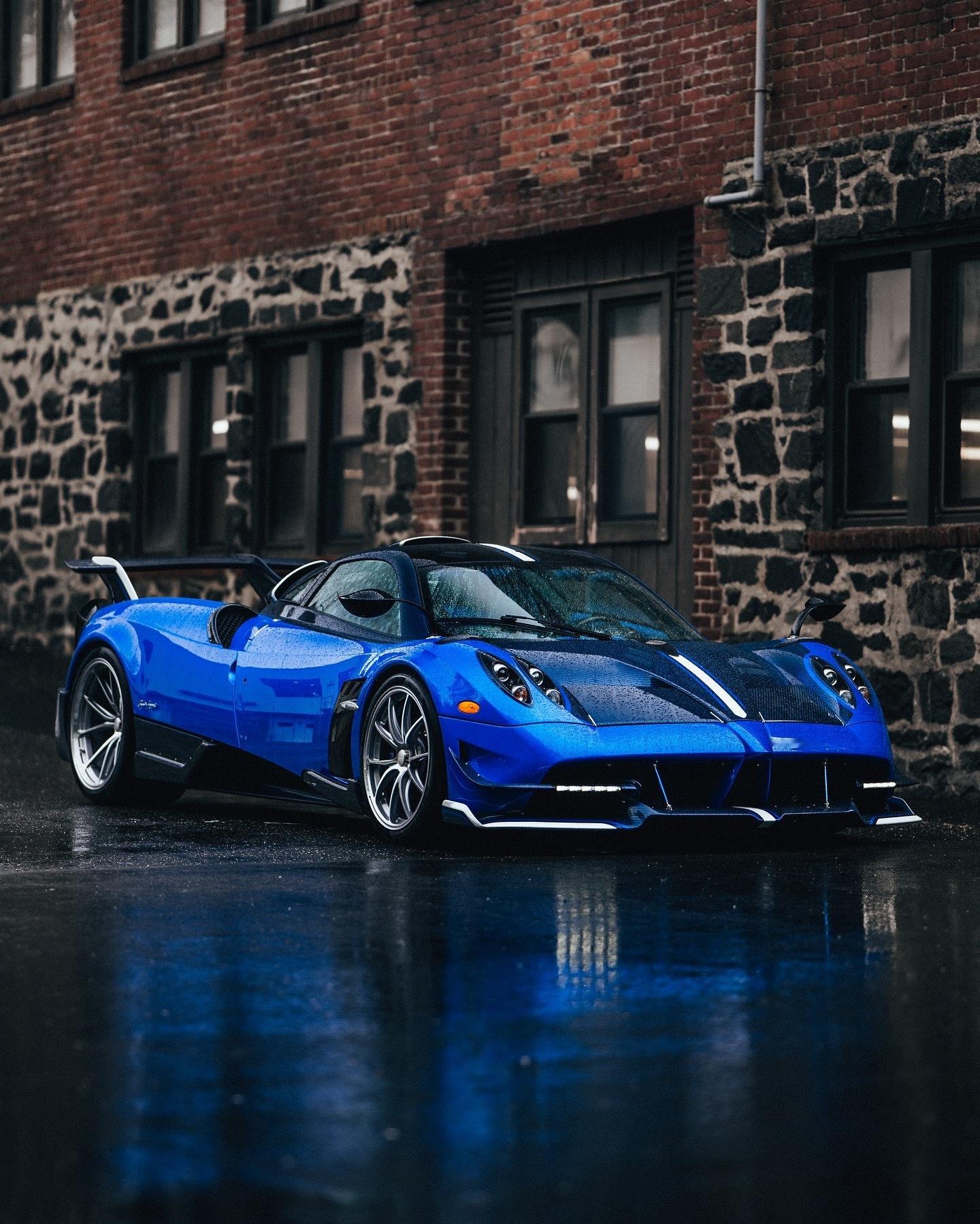 无论风雨，Huayra BC Tempesta都令人瞩目这款搭载双涡轮增压V12