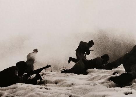 美军眼中的新兴里战斗：不论倒下多少，中国士兵仍然在前进
1950年11月，麦克阿