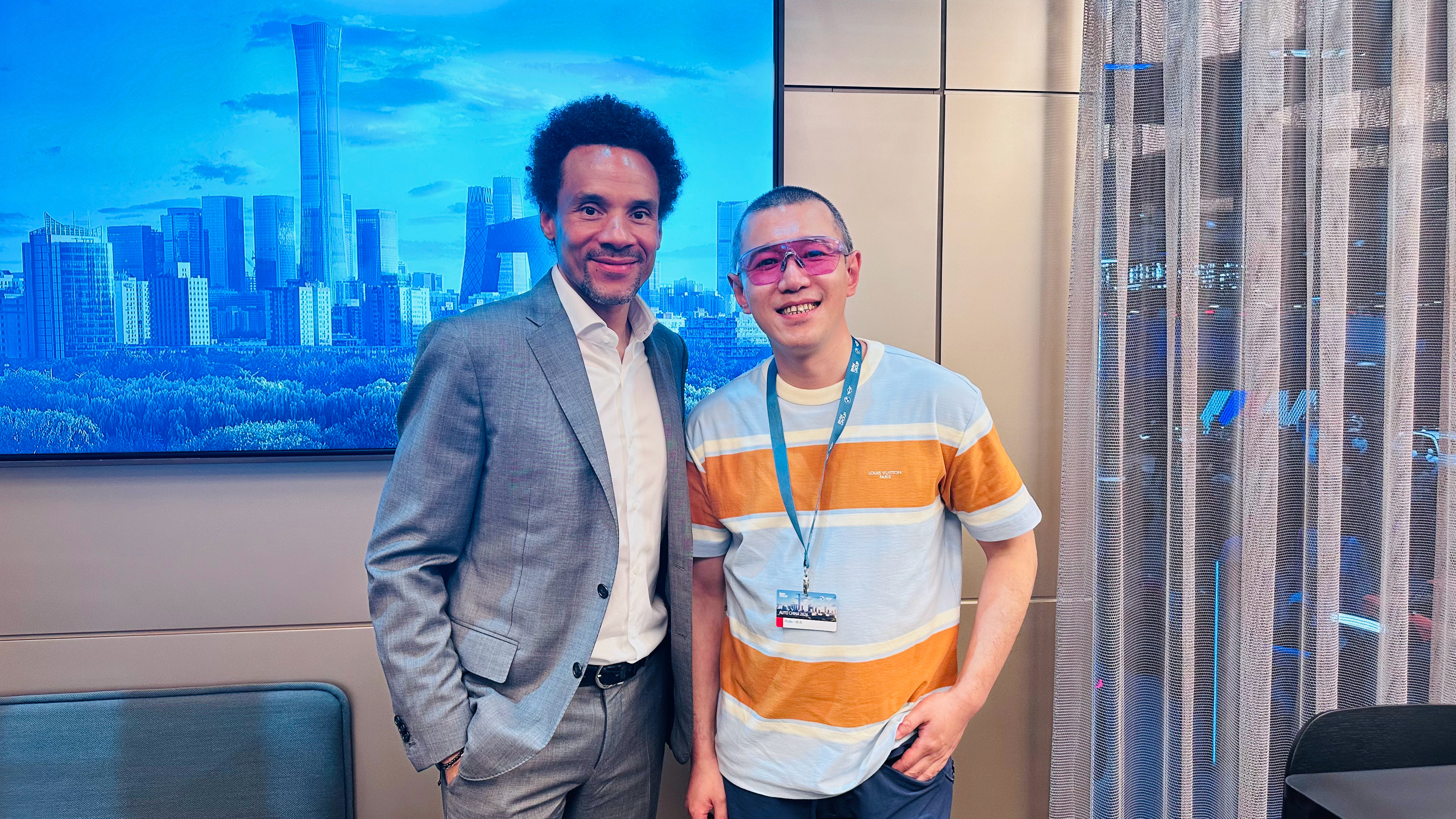 抓到了 BMW 设计师 Oliver Heilmer 先生 他就是新世代 iX3