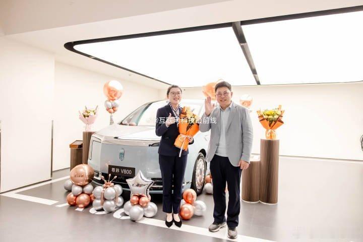 余承东曝明年初上市大型豪华SUV高端SUV市场又要迎来新变数，余总官宣明年初推出
