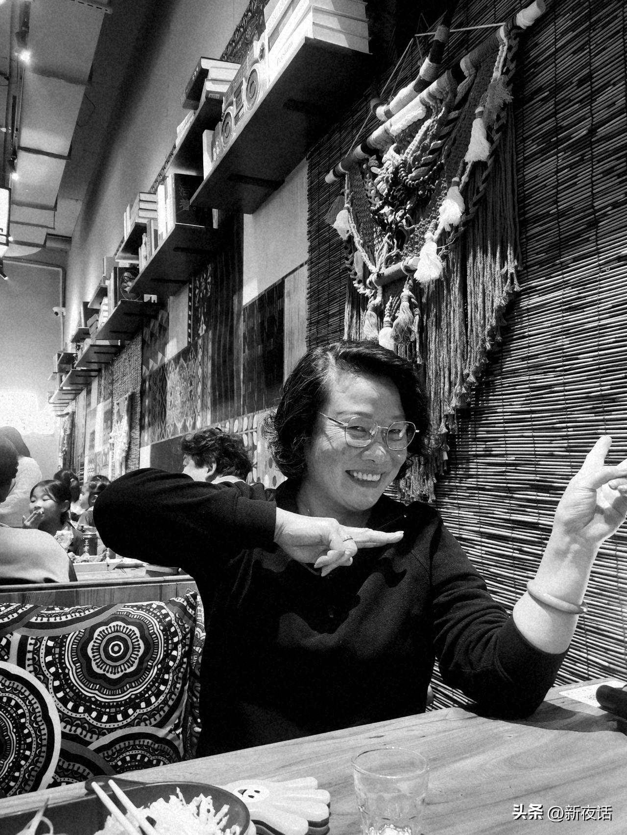 但愿晚年懂得
——记者新夜话
懂得将余生所有不愉快之事，都转变为快乐美好的事，且