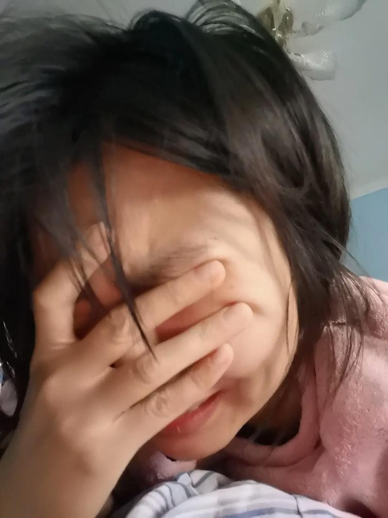 安徽蚌埠，一名女子发现自家8岁、存在智力缺陷的女儿，近期总频繁跑厕所，行为反常。