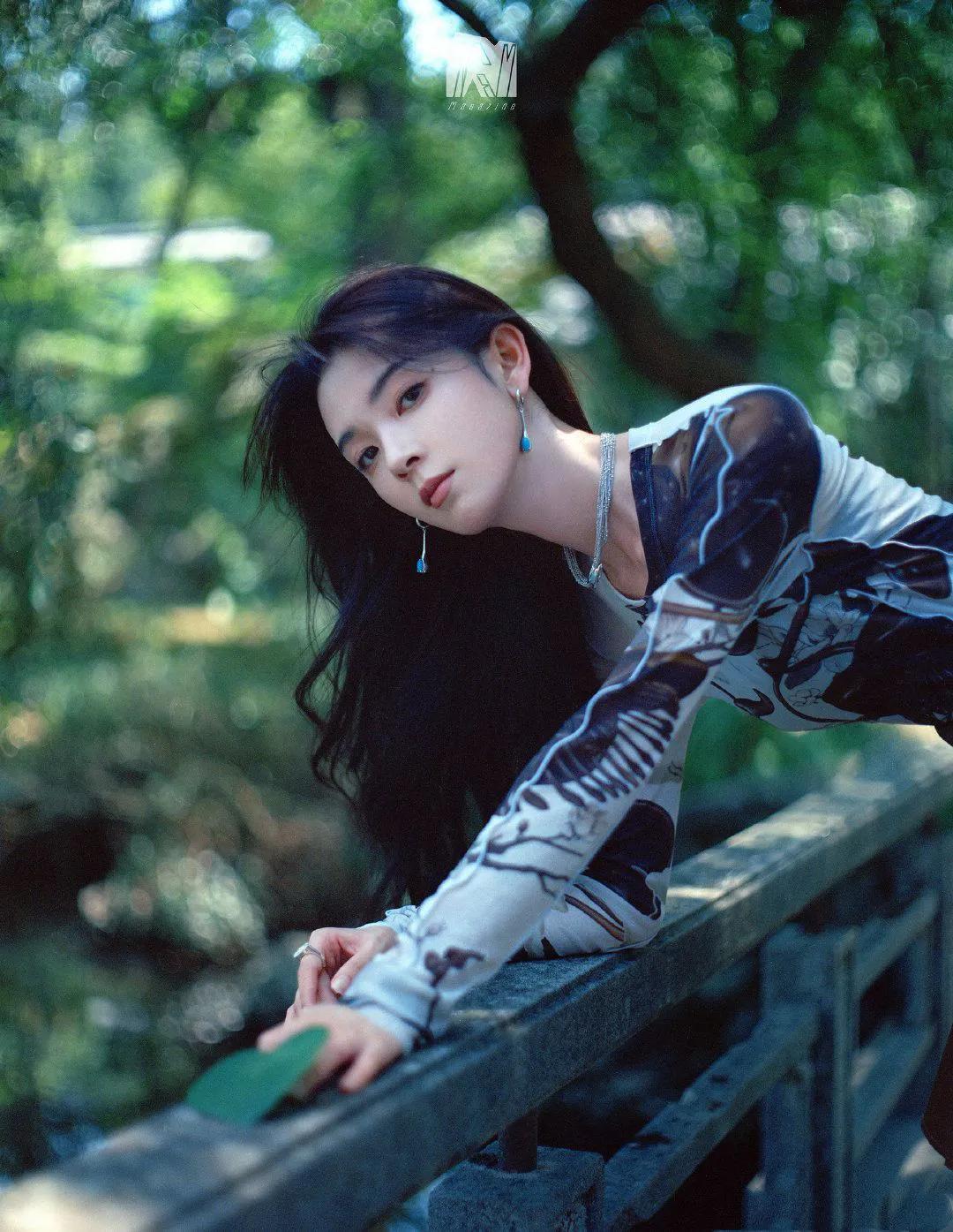 陈瑶美图分享5陈瑶 陈瑶老九门 陈瑶眼镜造型 陈瑶头像 陈瑶老师 童瑶美照 陈薏