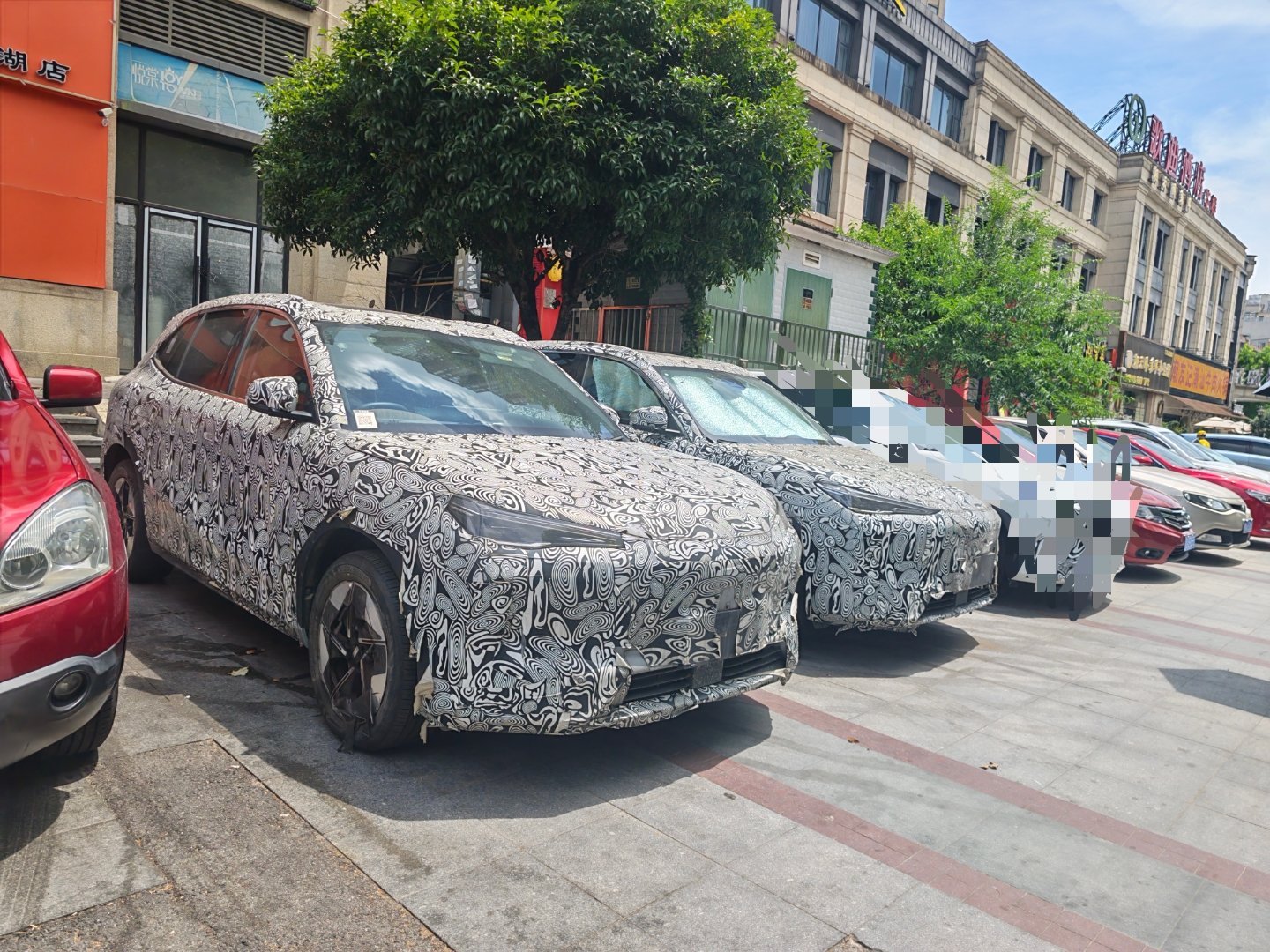 在长沙见到了吉利的路测车