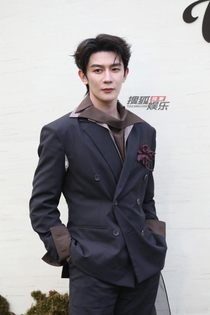 夏之光vogue盛典生图夏之光红毯状态夏之光vogue盛典生图正式场合穿搭拿捏精