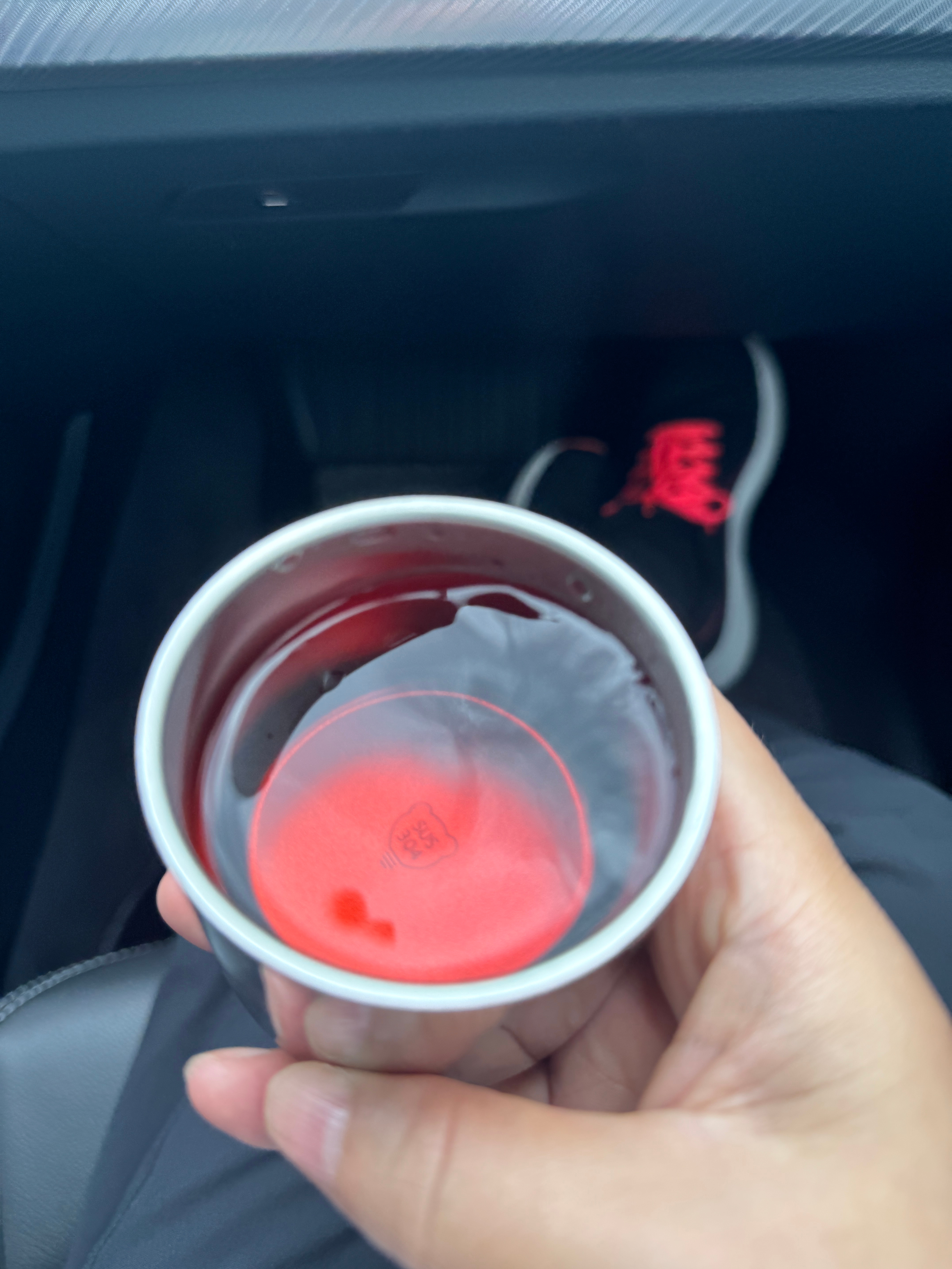 焖了一壶老六堡，喝茶，走到哪儿茶到哪儿，然后自己再给自己温习一下，当修心吧！为什