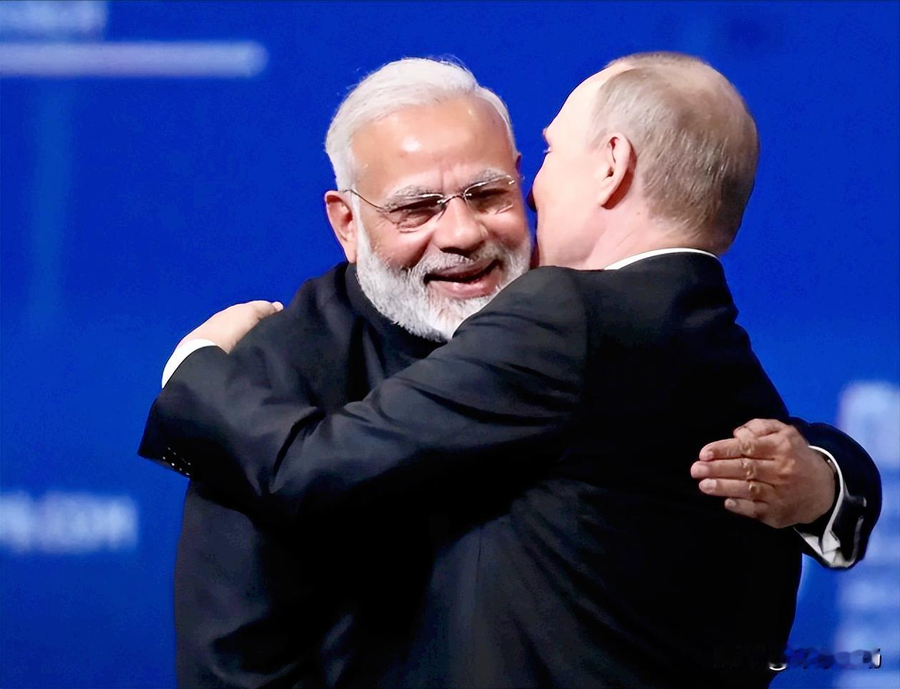 这下好了，全世界都知道了。
普京访问印度，结果张口闭口提中国。当着印度媒体的面，