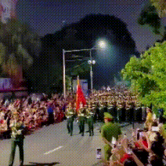 [微风]你干甚去了？越南阅兵彩排出现低级错误！

巴亭广场的晨光里，鼓点正敲得震