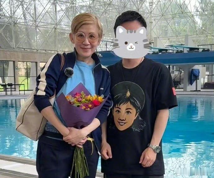 花少8全员素颜照吴君如、殷桃、林依晨、周冬雨、王可、邓为、王星越花少8全员素颜墨