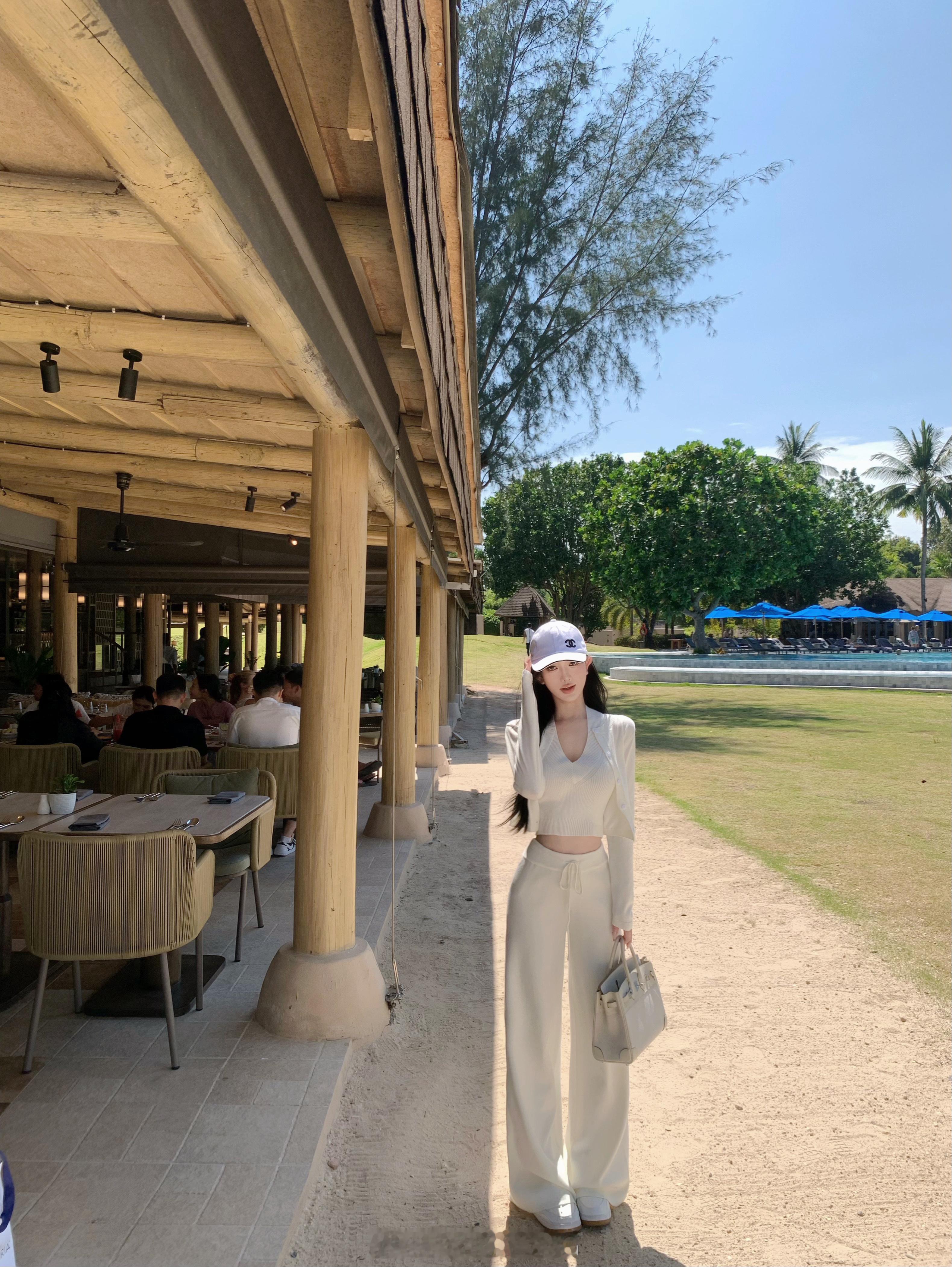 懒人套组来咯🥛超实穿的三件套！！分开搭和成套搭都好看