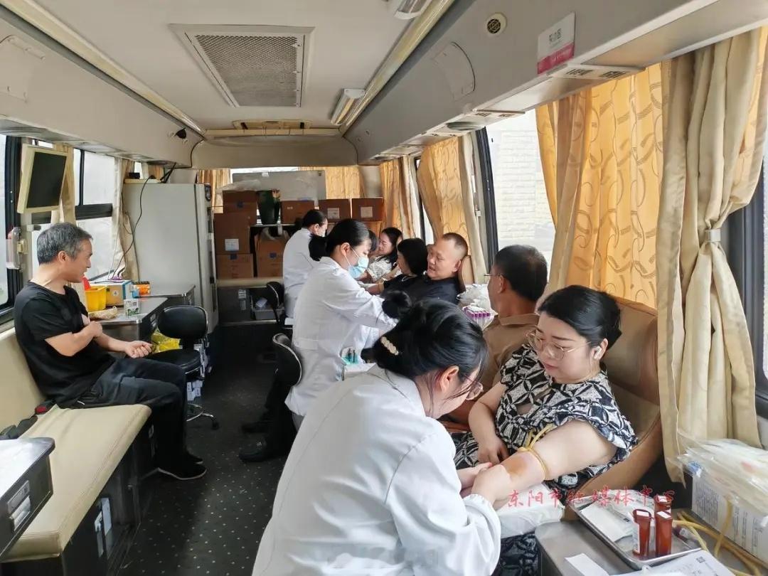 东阳身边事 2025年，我市共有1.4万余人次参与献血，献血总量达5091升，千