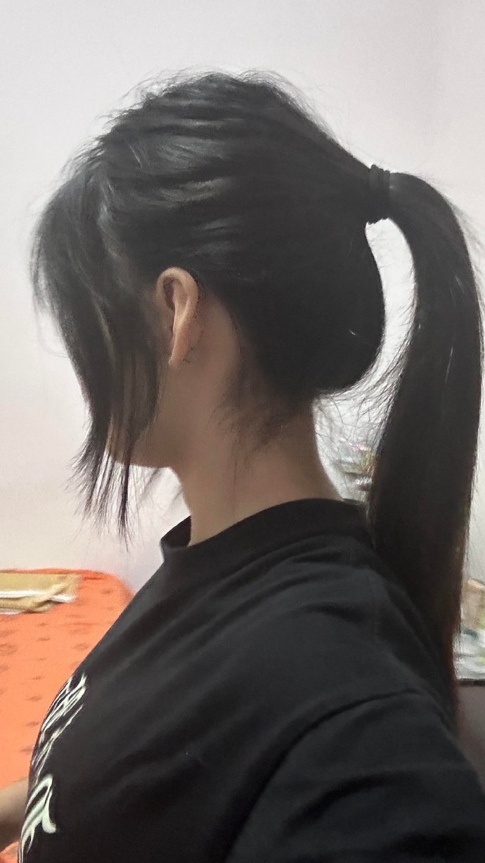 婆婆说扎马尾对孩子不好 ​​​