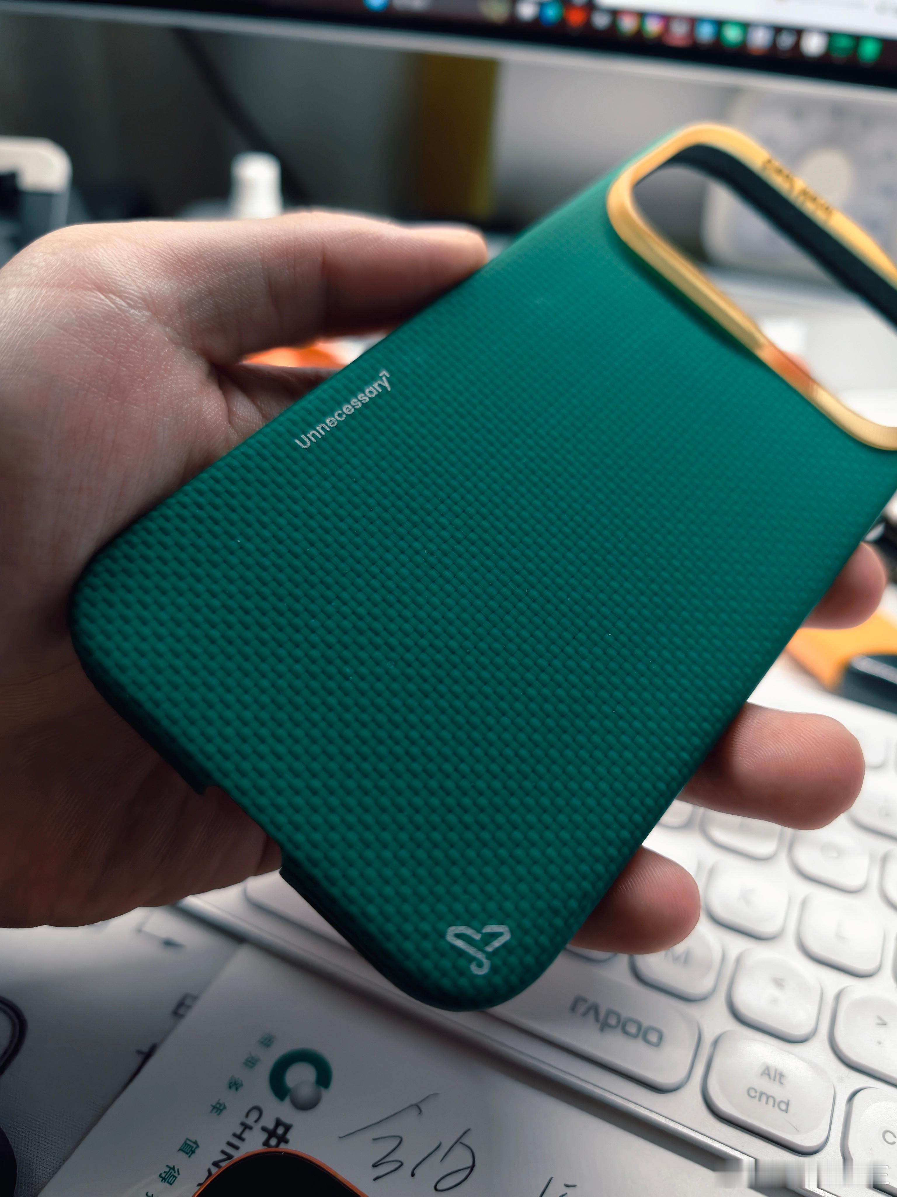 newcloth 士官长：米开朗基罗 星宇橙与 iPhone17pm，是天成之合