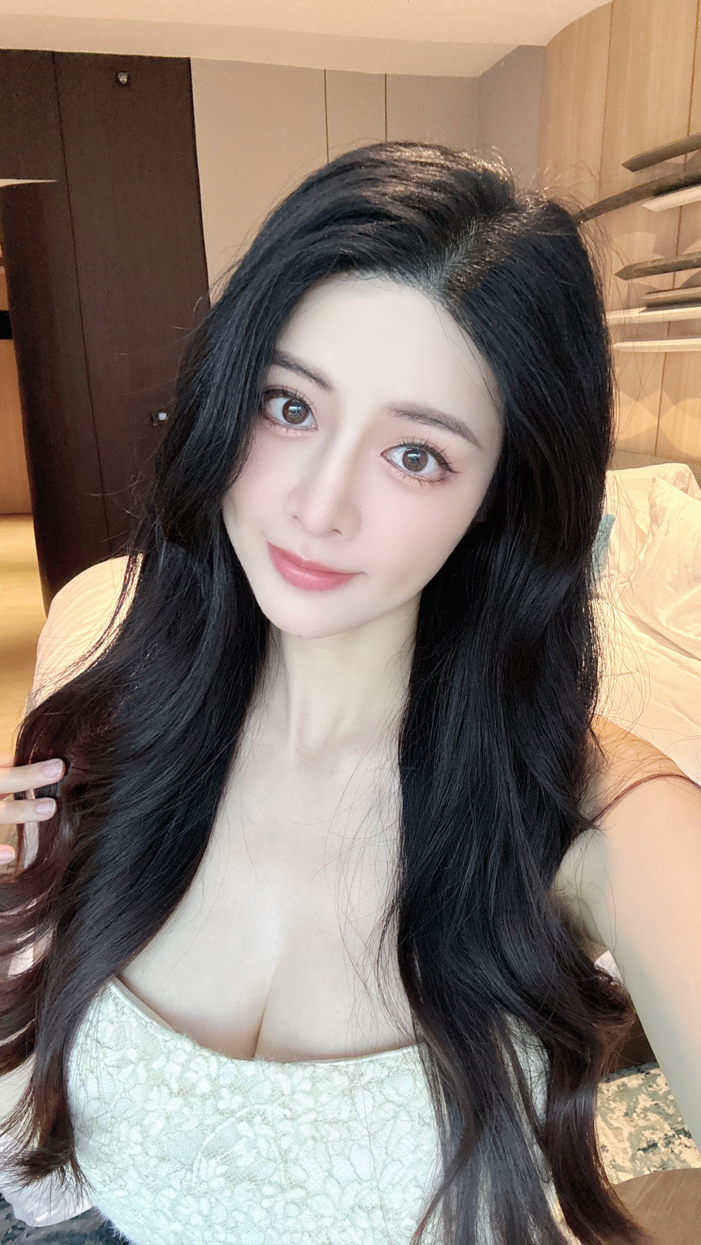 特意回新加坡看超级树🌲下午正要出门，结果下大雨了，只能等停雨后晚上再去看，然而