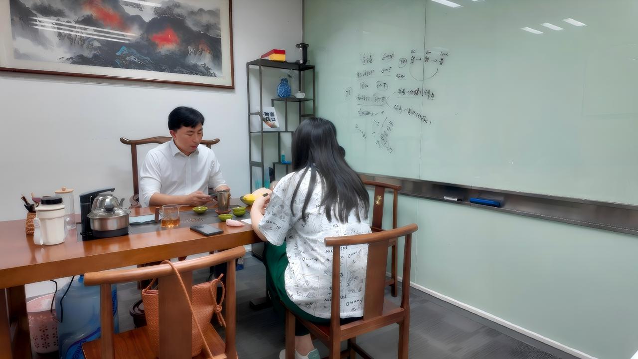 最近后台急坏了一个深圳的粉丝，房贷断供 3 个月，为了 “避免征信变黑”，他急着