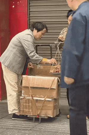 这是商家和顾客的极限拉扯。