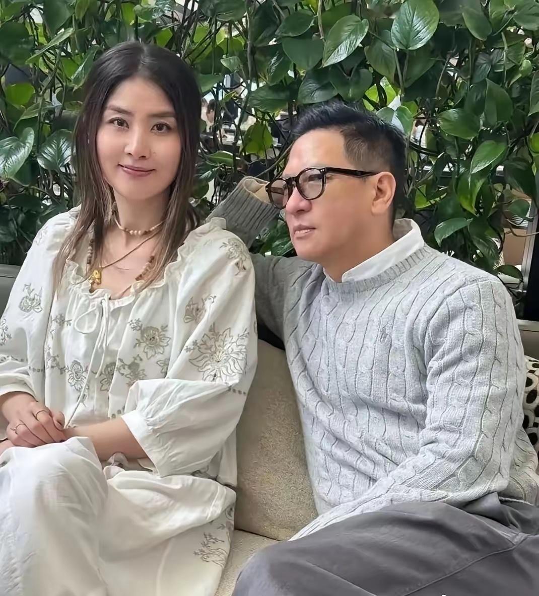 陈慧琳也变形了，感觉她老公有点像张家辉呢 