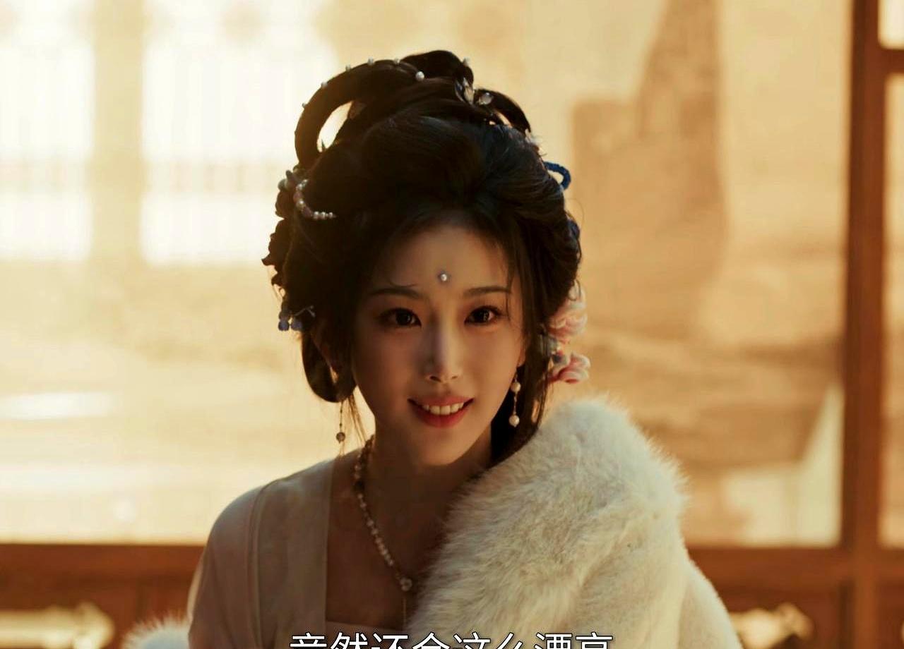 她亲手毒死了囚禁自己五年的皇孙，转身成了京城最有钱的寡妇。
五百里逃亡路，她揣着