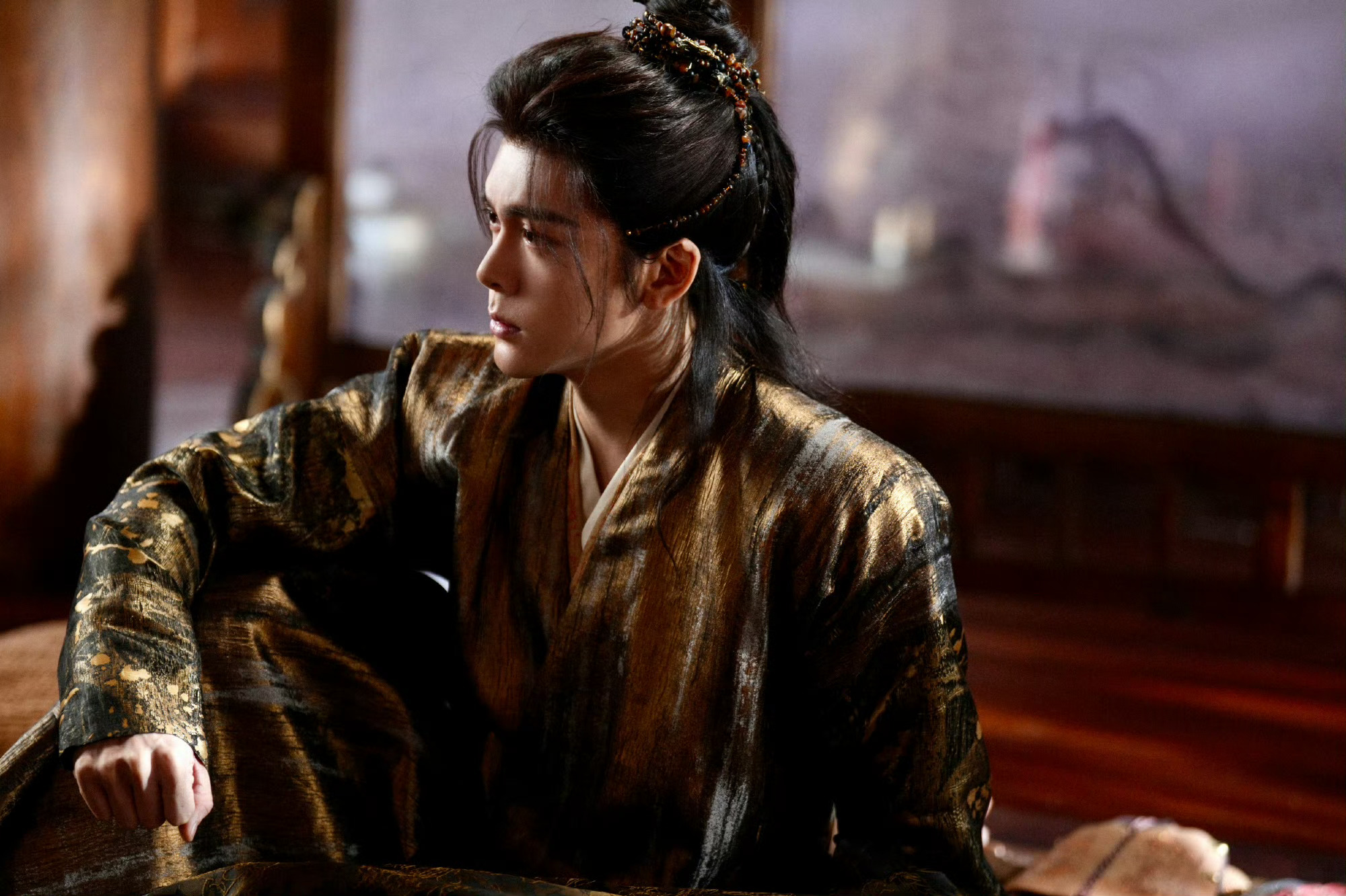 曾舜晞武拾光二十年无人庇护曾舜晞武拾光的底色是悲伤 从孤苦遗孤到三界守护者，武拾