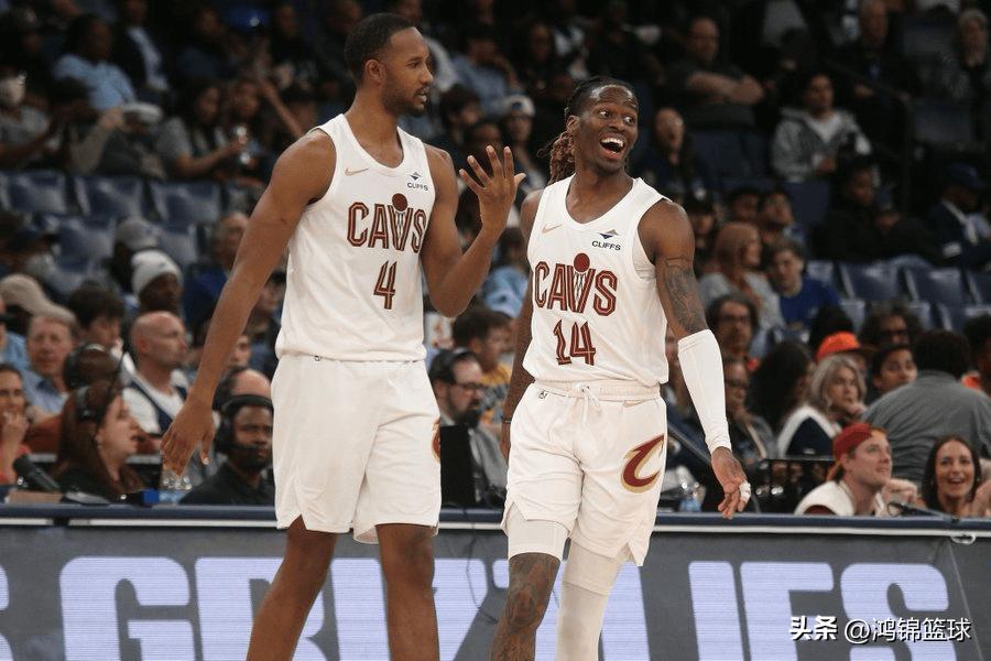 骑士锁定首轮主场优势赛后采访：主教练道明施罗德重要性，施罗德豪言全胜！

今天，