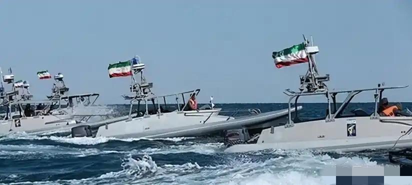 伊朗又报“战果”，伊朗称他们在海上打中了美国的一艘军舰。

如果这是真的，无疑是