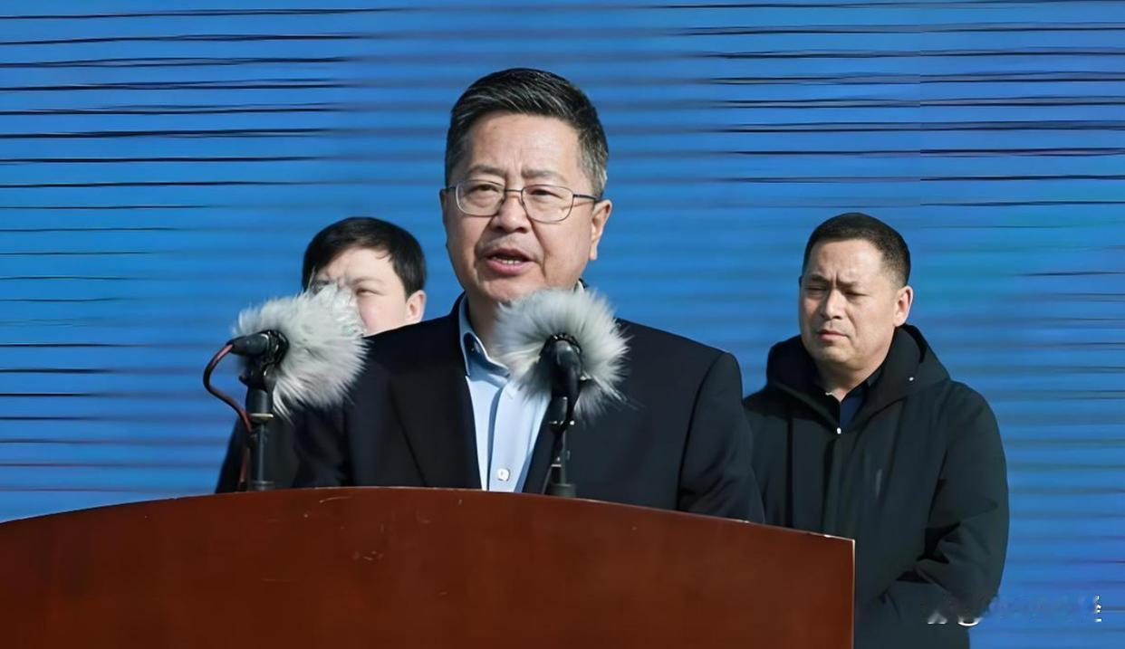 山东首富姜滨95亿收购案惊天逆转！香港富豪钟剪百亿套现梦碎，背后暗藏资本博弈与人