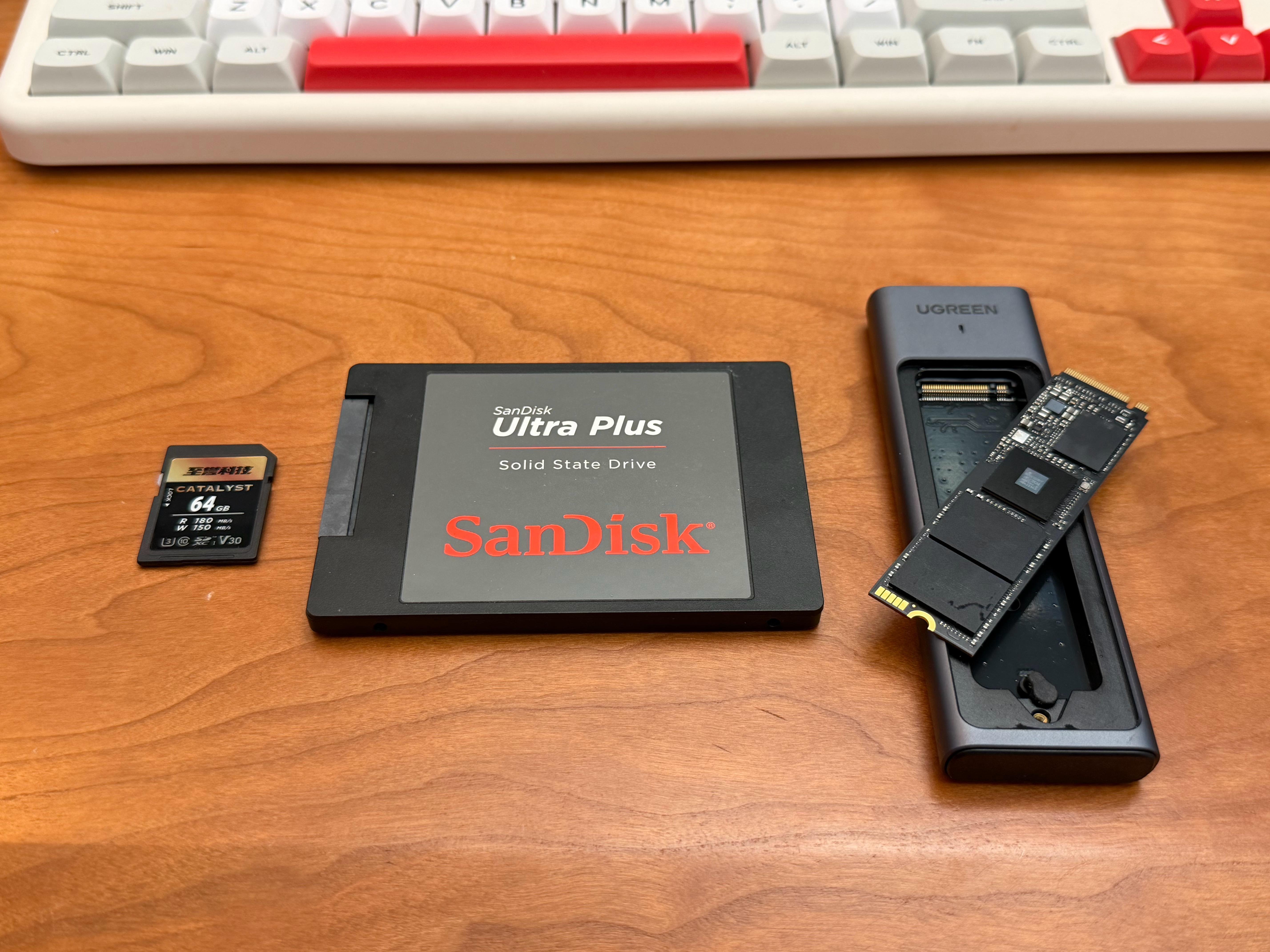 来吧兄弟们，点赞里抽相机送的SD卡，闲置的128GB固态1TB的条，硬盘盒也配好