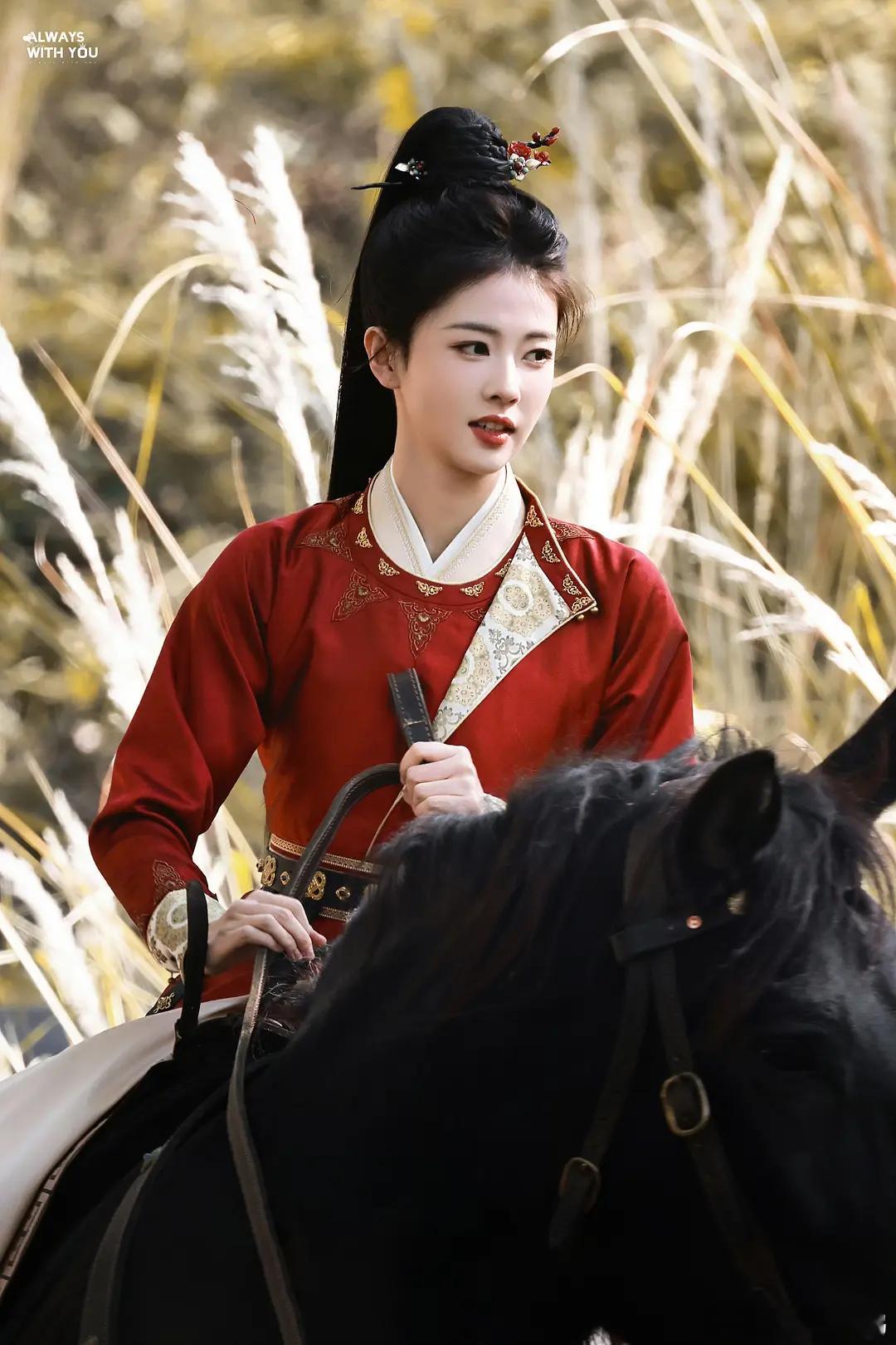 白鹿《唐宫奇案之青雾风鸣》红衣路透 