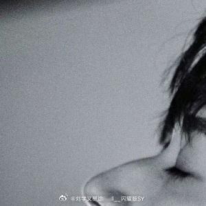 晚安心语 “月亮圆缺，潮汐涨落，万物自有节奏。晚安，今日的句点，是明日新章节的留