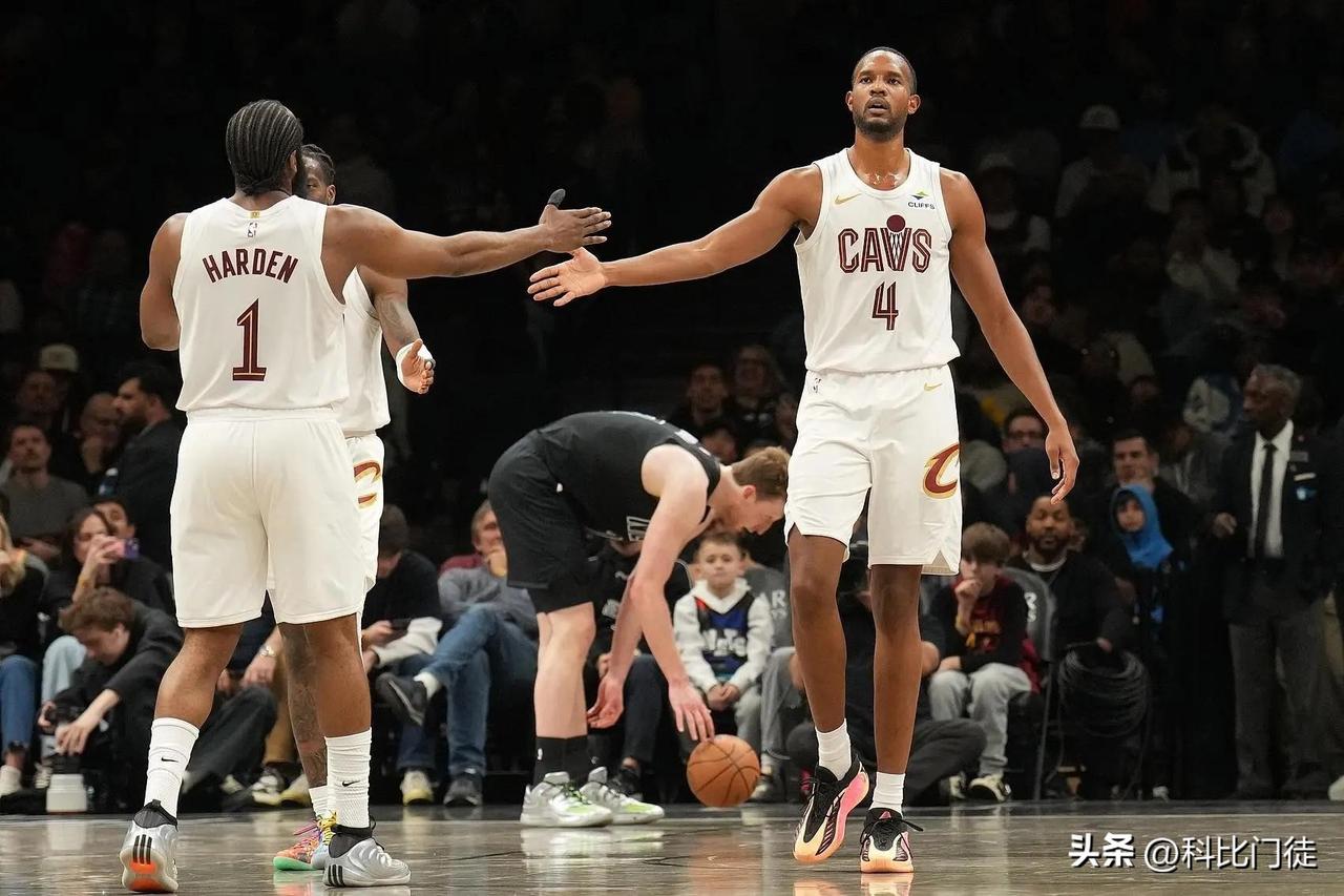 真到了季后赛，别说波特了，梅尼尔一旦不准就很难再进入正常轮换了，到时候球队的主要