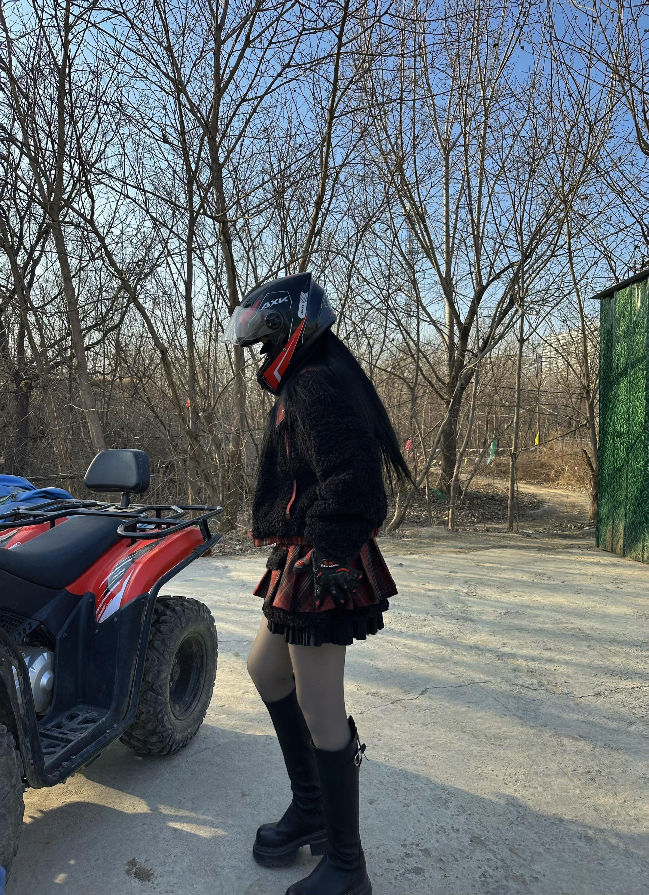 好久没发了，怎么样，想我这个沉默寡言 不爱说话的姑娘了吗！