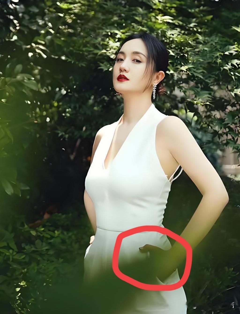 朱媛媛最美照片遭网友怒赞：金杯银杯不如人的口碑！

“喜欢你是一件很麻烦的事，但
