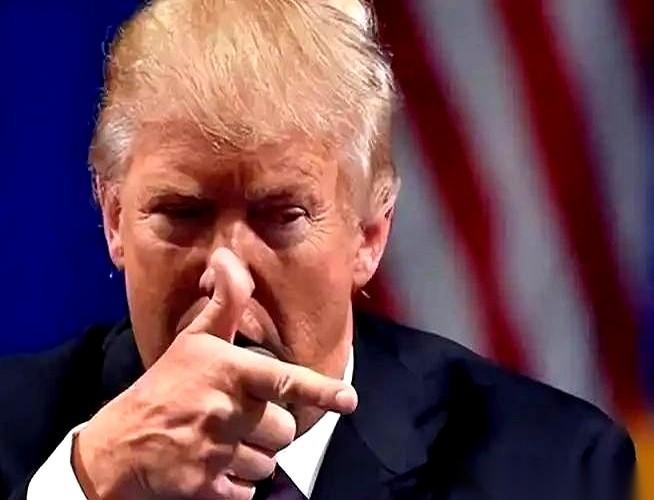 “我可没给乌克兰递过一把枪啊！”
说这话时，老头心里估计正噼里啪啦打着金算盘。