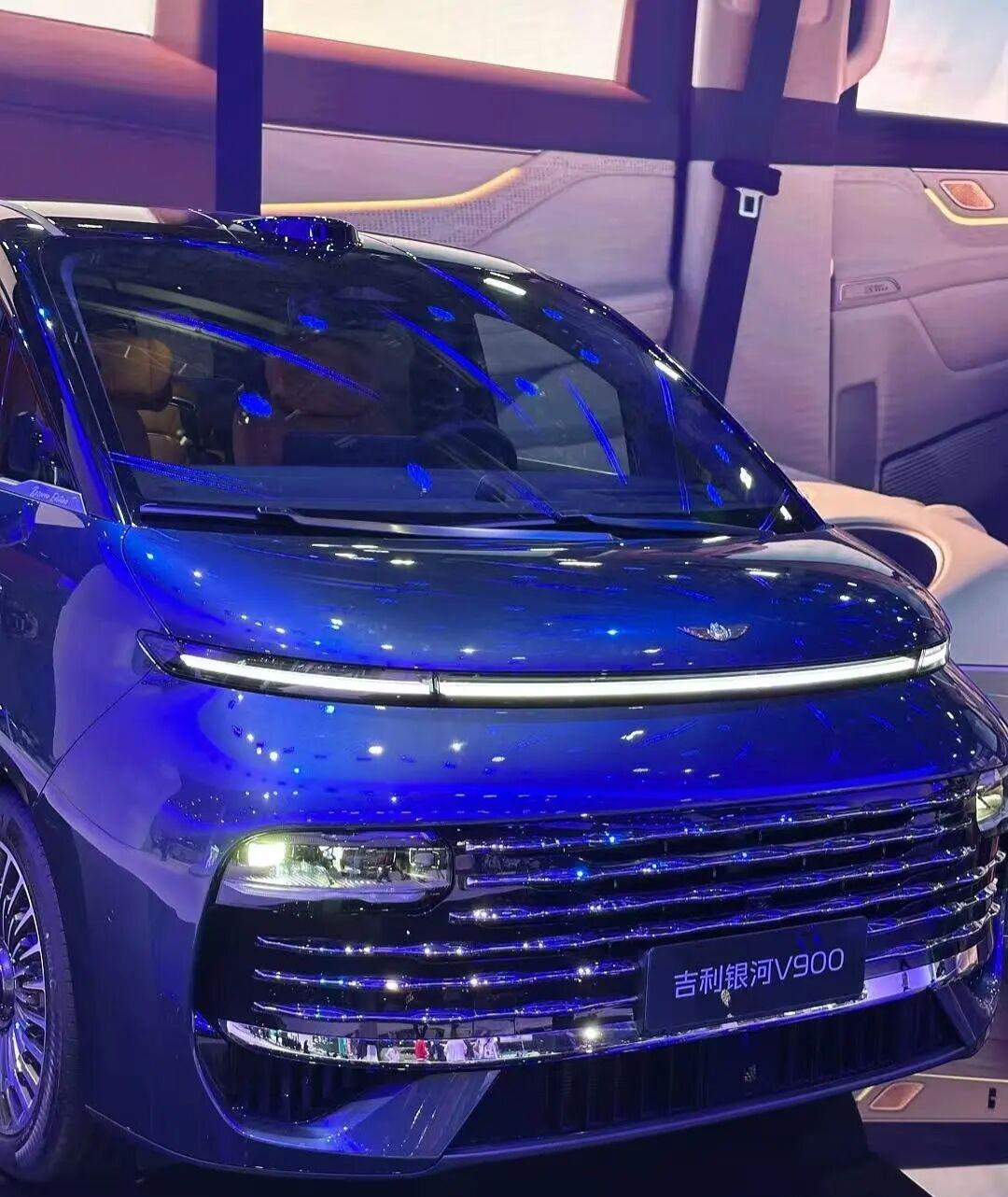 吉利银河V900，尺寸比MEGA还大的MPV？吉利 银河V900(正式发布。该车