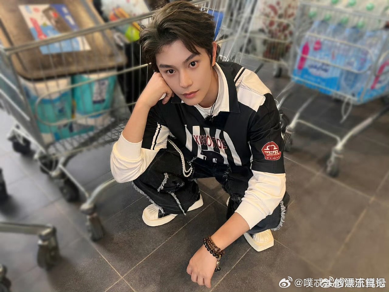 丁禹兮为姜妍的拍照技术正名中餐厅之前姜妍拍照被吐槽，这次丁禹兮用帅照实力“打脸”