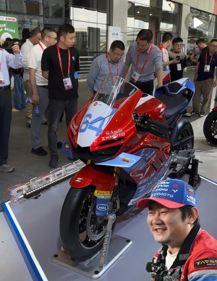 死磕最难
说实话，很多事情可以有不同看法，但有一点很难不服，就是那股子咬牙钻技术