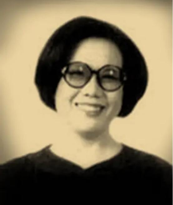 1942年，著名女作家沉樱正怀3胎时，得知丈夫把全部家当了3万块，拿去给戏子赎身