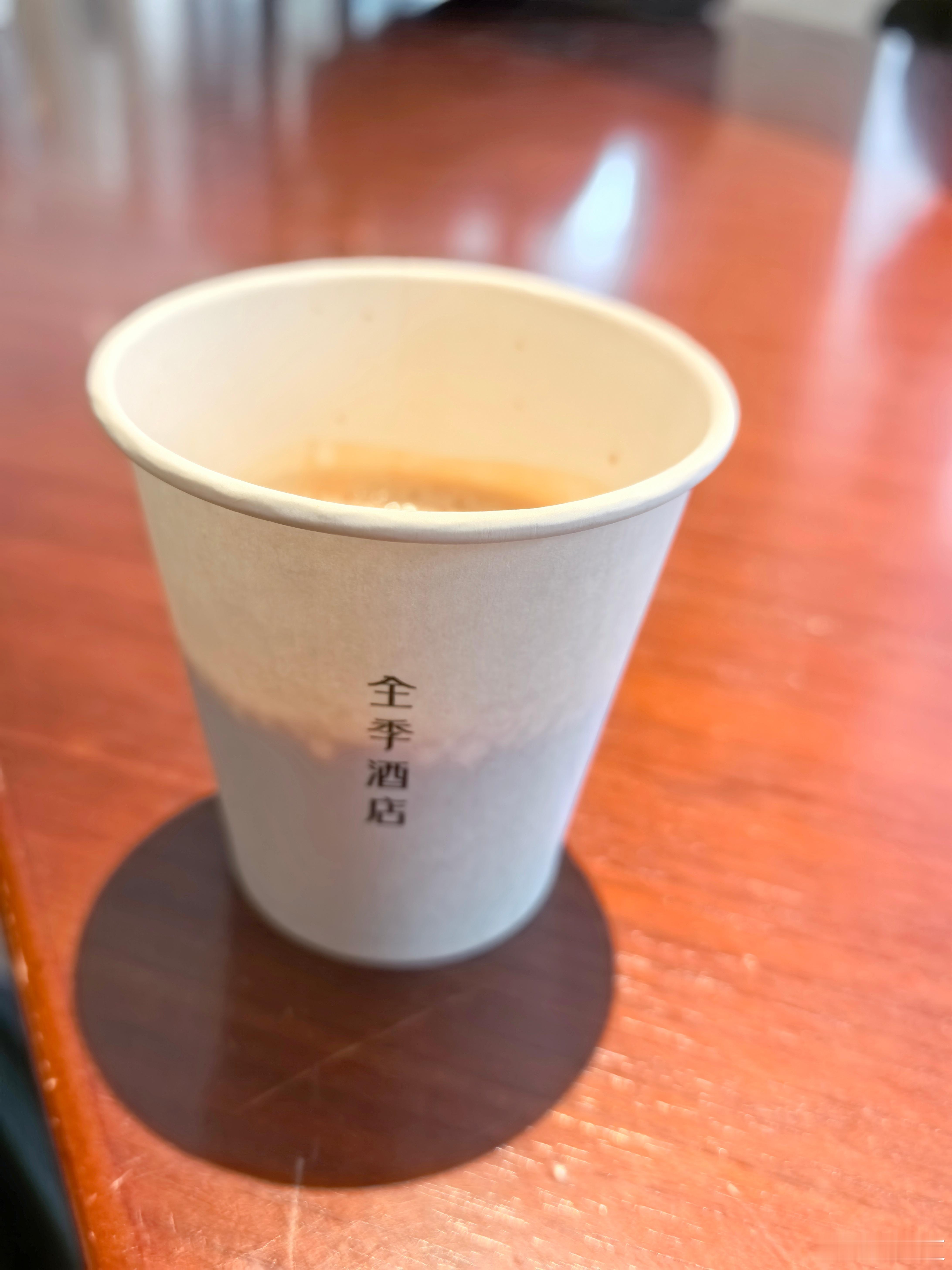 陈震开箱视频我还蛮喜欢的。那杯酒店的免费美式敬陈震多平台被禁言。羡慕他商务舱，翘