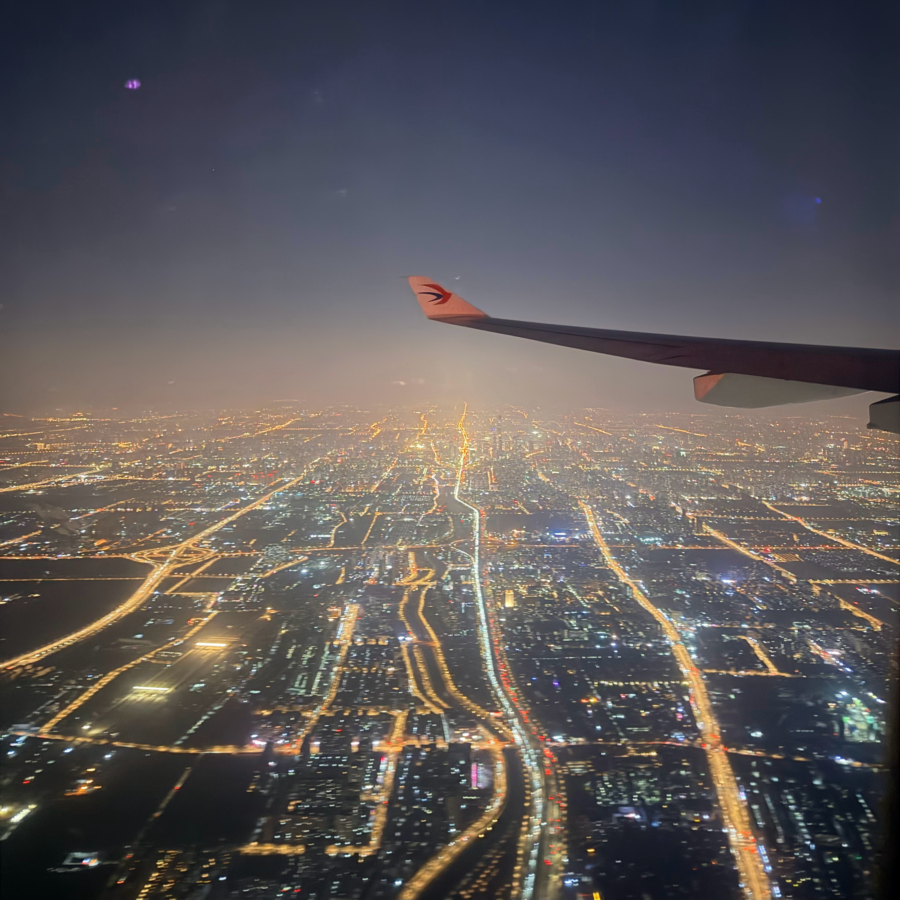 早6晚11，日行2500公里