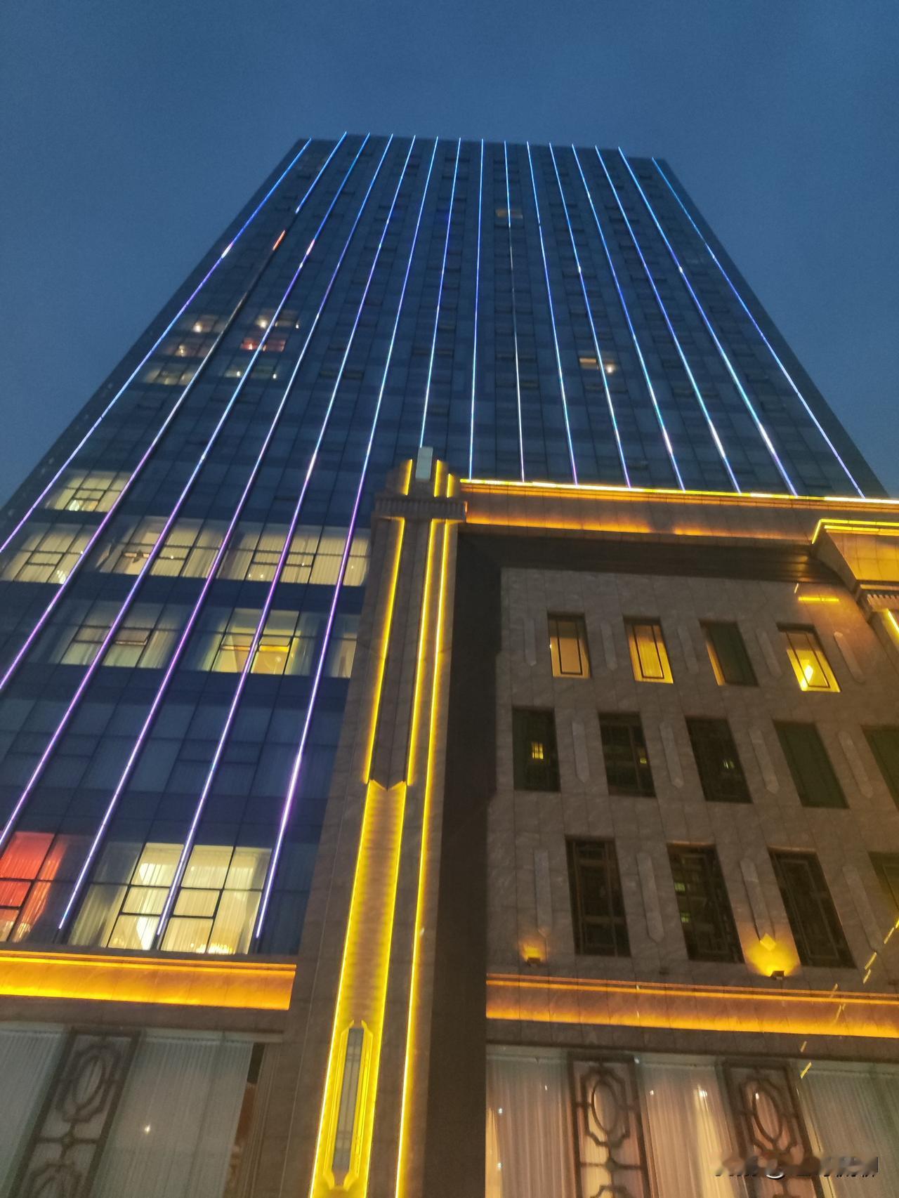 达州升华大酒店夜景，你了解这座酒店吗？