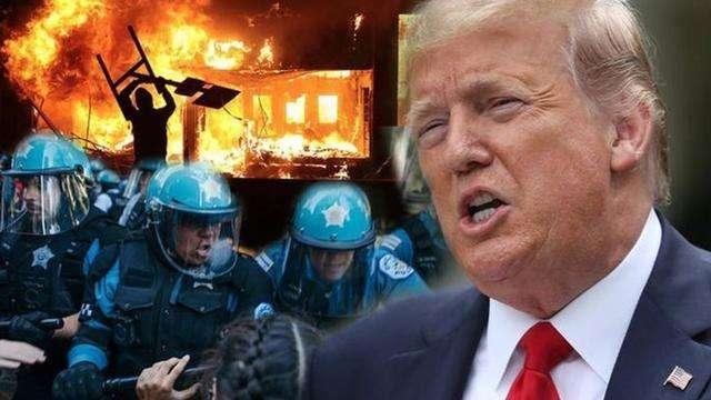 民主党这次玩火玩过头了。起因是民主党带头要通过一个法案，打算将美国领导人命名的军