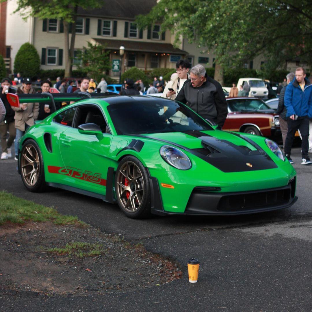 美国|  Porsche 992 GT3 RS
和hg杰爷同色的保时捷992 GT3RS！
Owner: hakamaka75