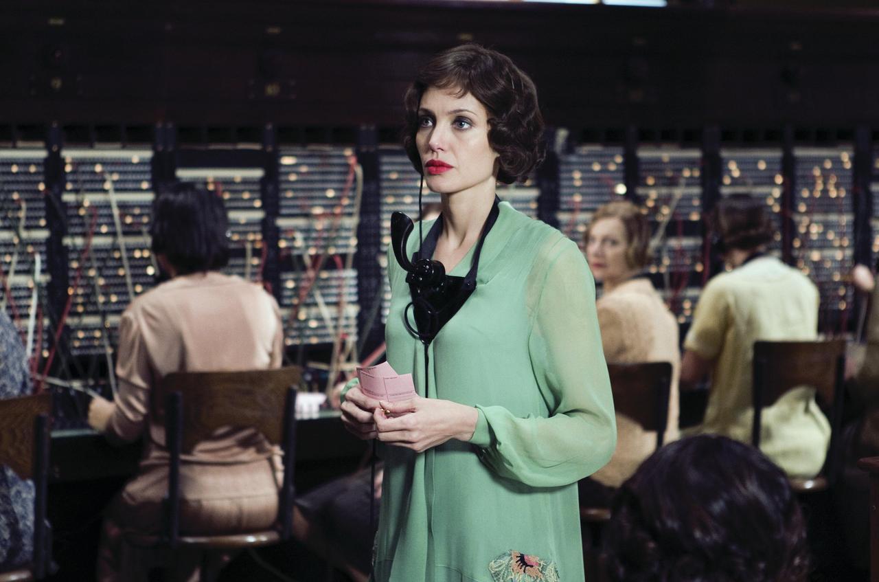 真实事件改编！剧情尺度大开！一定要看！
这是一部安吉丽娜·朱莉
从“致命女人”到