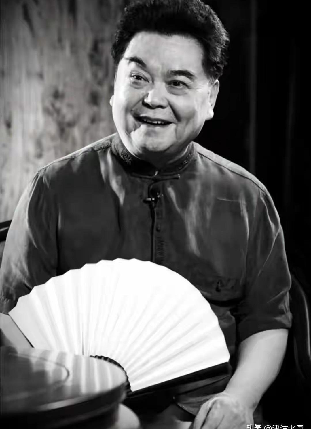 杨乃彭先生走了，80岁。
京剧杨派又倒了一面大旗。
听到消息，心里真是咯噔一下，
