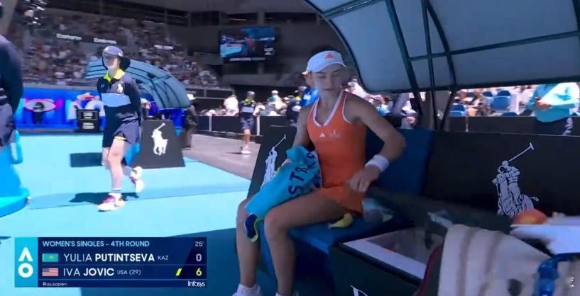 澳网第四轮约维奇6-0普丁塞娃首盘送蛋，这谁能想到？澳网2026这很澳网