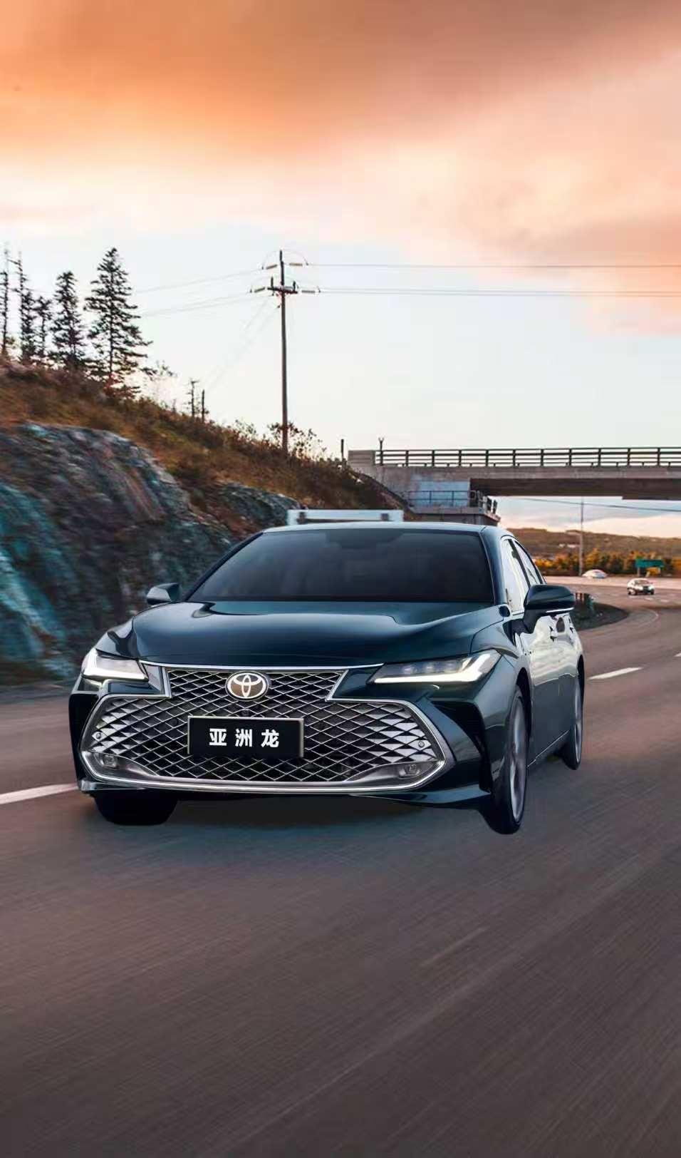 一汽丰田亚洲龙星耀版，内外兼修的务实之选
当下的中高级轿车市场，德系与日系车型在