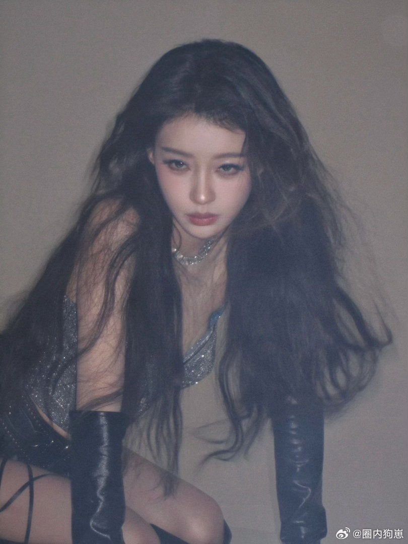 孙怡 好美的洋娃娃乘风2026 孙怡这套造型真的太绝了，又酷又美的御姐范儿直接拿