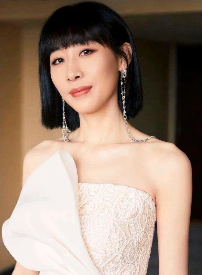 为什么说无尽的尽头里任素汐的台词很多都是现挂

在采访中，任素汐说在无尽的尽头里